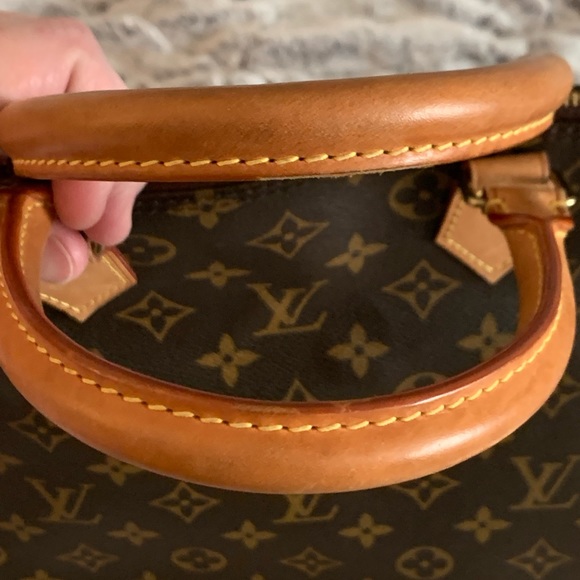 Louis Vuitton Alma GM - Picture 8 of 12